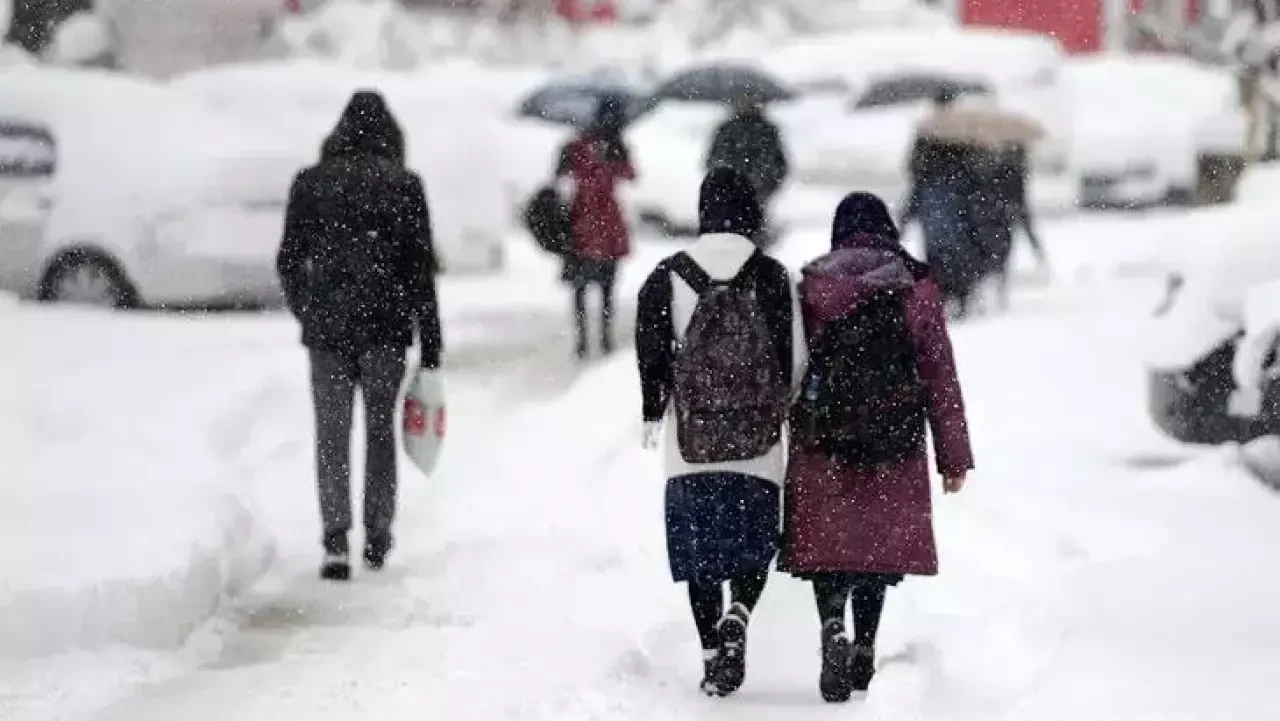 Kar yağışı nedeniyle okullar tatil mi? | Hangi illerde kar tatili bekleniyor? 4