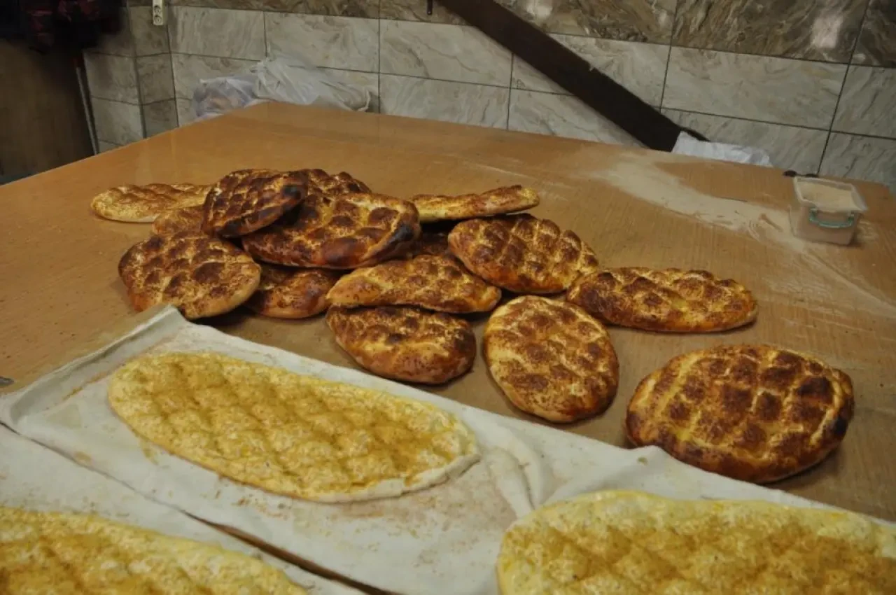 Konya'da Ramazan Pidesi Fiyatı 2025 Açıklandı! İşte Ramazan Pidesinin Satış Fiyatı