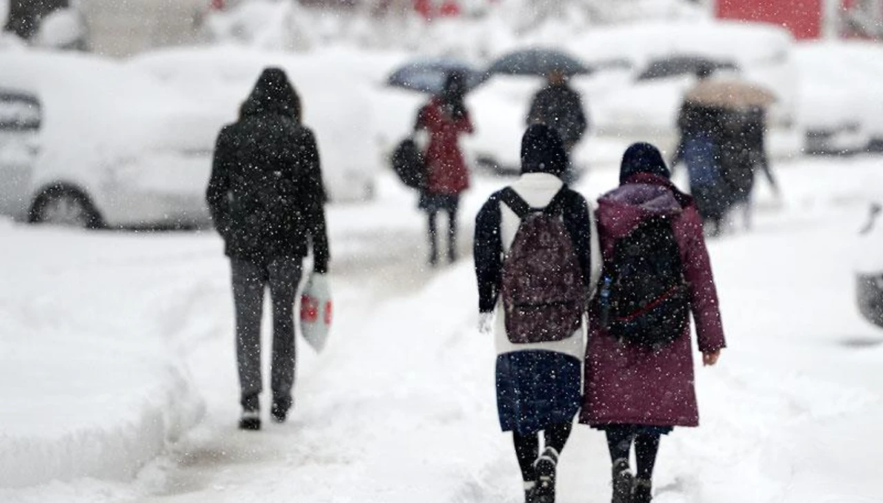 İstanbul'da okullar tatil mi? Açıklama Vali Davut Gül'den geldi